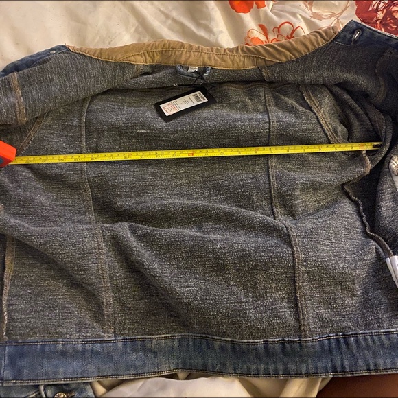Jean jacket with soft lining for warmth - Picture 4 of 4
